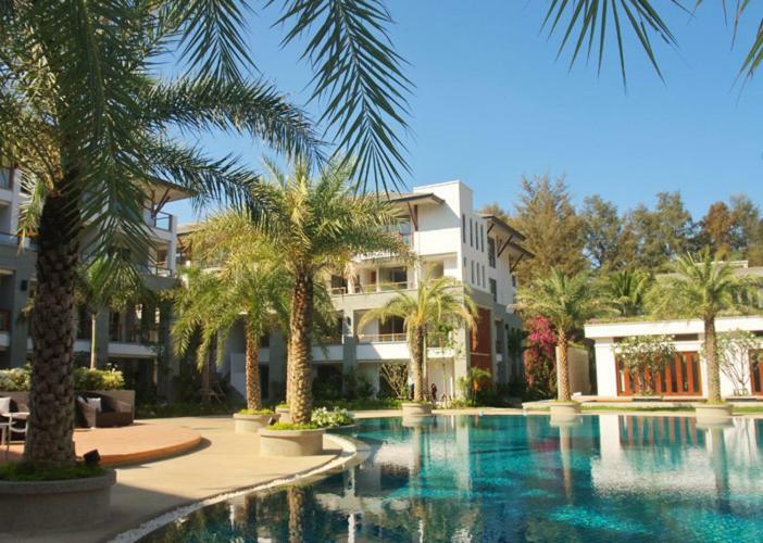 Nai Thon Beachfront Apartments Екстериор снимка